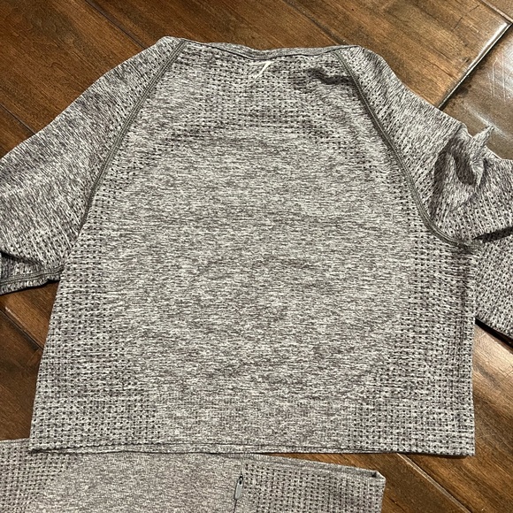 Gymshark Leggings and Crop Top - Picture 5 of 6